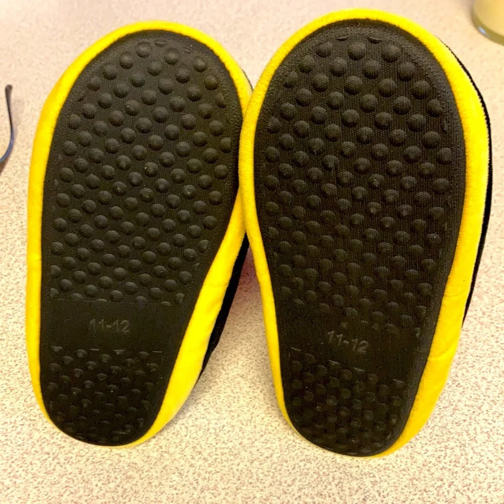 Disney Kids Slippers 11-12